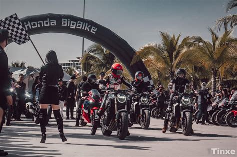 Tan chảy với dàn hot girl xuất hiện tại sự kiện Honda Biker Day 2020