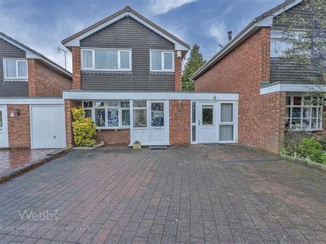 3 Bed Link Detached House For Sale In Hussey Road Norton Canes