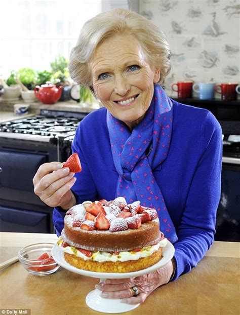 The Great British Bake Offs Mary Berry Encourages Young Wives To Start On Their Culinary Skills