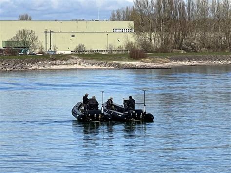 Kommando Spezialkr Fte Der Marine Simuliert Angriff Auf Nato Fregatten