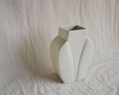 Authentic Royal Haeger Vase Ivory 80s White Haeger Pottery Etsy Mid