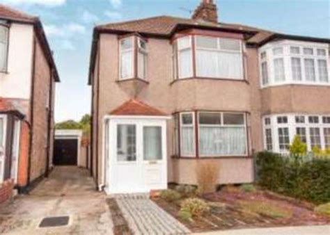 3 Bedroom Semi Detached House For Sale In Cambridge Avenue Gidea Park