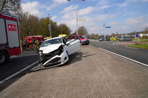 Drie Gewonden Bij Ernstig Ongeval Tussen Twee Autos 112Brabant