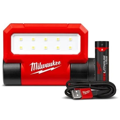 Milwaukee Folding Flood Light 550 Lumen Powertoolmate