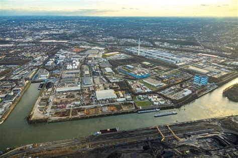 Essen Von Oben Industrie Und Gewerbegebiet Am Hafenbecken Des