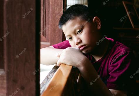 Niño Asiático Niño Cara Triste Niño Infeliz Mirando Emoción Cara Triste