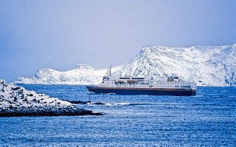 Hurtigruten cruise: Northern Lights in Norway | Northern lights norway ...