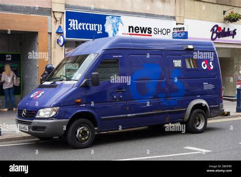 Security Van G4s High Resolution Stock Photography And Images Alamy