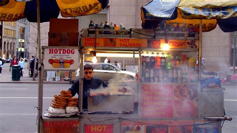 Eco-friendly hot dog carts to roll into NYC - New York Business Journal