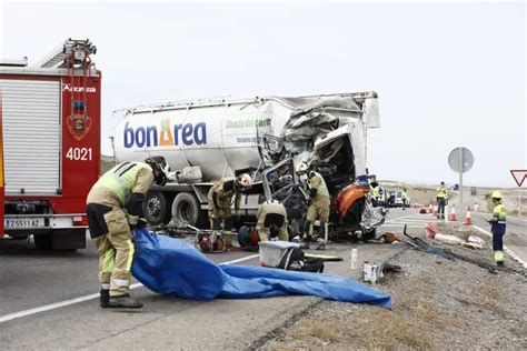 Galería de imágenes Accidente mortal en la N II por el choque de dos