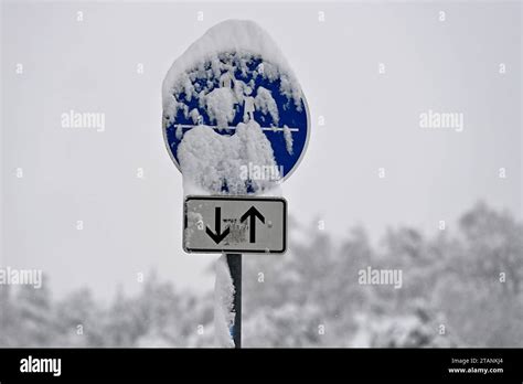 Wetterbild Wintereinbruch In M Nchen Am Starke Schneefaelle