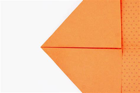 Basic Dart Paper Airplane Tutorial - Step by Step - diy-magazine.com