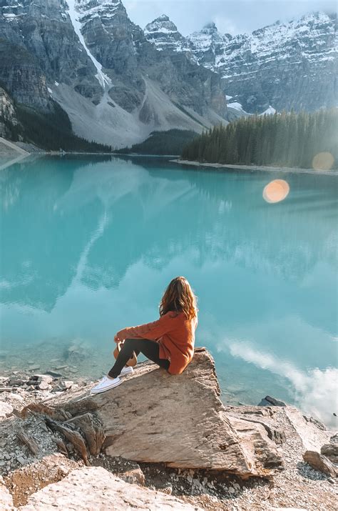 Moraine Lake: Visiting Banff National Park | taverna travels