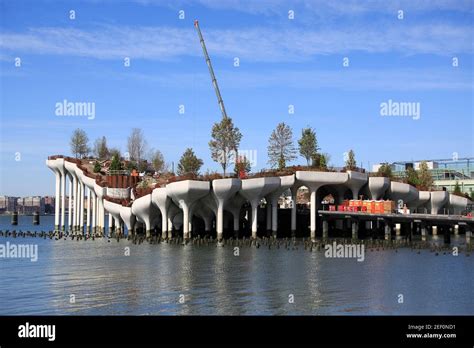 Little Island Floating Park Pier 55 Designed By Thomas Heatherwick And Funded By Barry Diller