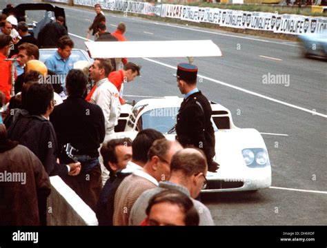 Mike Spence Phil Hill S Chaparral 2F In The Pits At Le Mans France