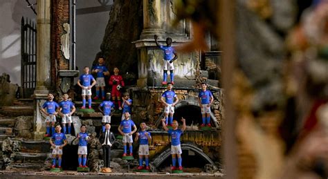 Lo Scudetto Del Napoli Sul Presepe Di San Gregorio Armeno Ci Sono