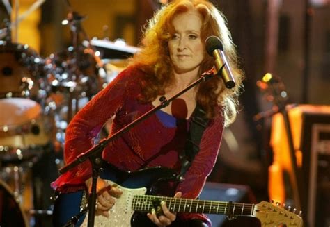 Bonnie Raitt Height Weight Age Measurements Husband Net Worth