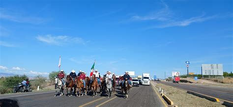 Recibe Alcalde Marco Bonilla A Jinetes De La Cabalgata Villista Al