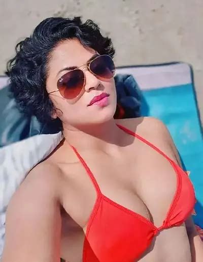 Hot Indian Television Actress Kavita Kaushik Big Boobs 10 Pics