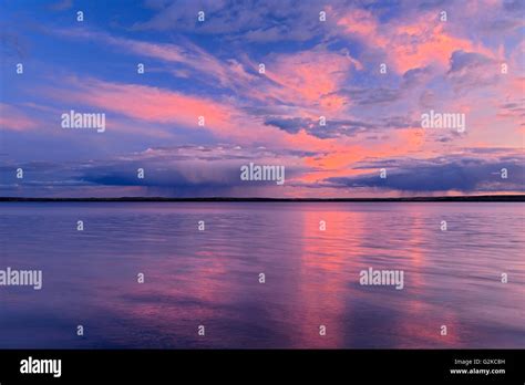 Dusk Sunset Lake Albert Hi Res Stock Photography And Images Alamy