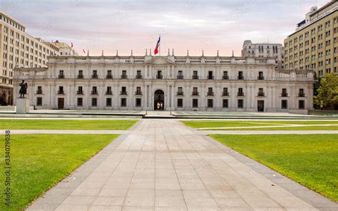 Fotka „santiago Chile La Moneda Palace It Is The Official Residence