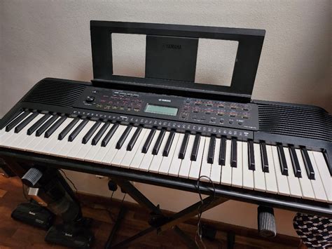 Yamaha keyboard, Hobbies & Toys, Music & Media, Musical Instruments on ...