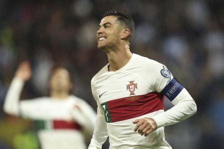 Cristiano Ronaldo la reacción del portugués al ser sorprendido por sus