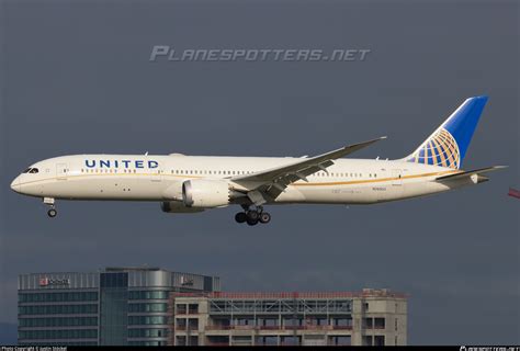 N United Airlines Boeing Dreamliner Photo By Justin St Ckel