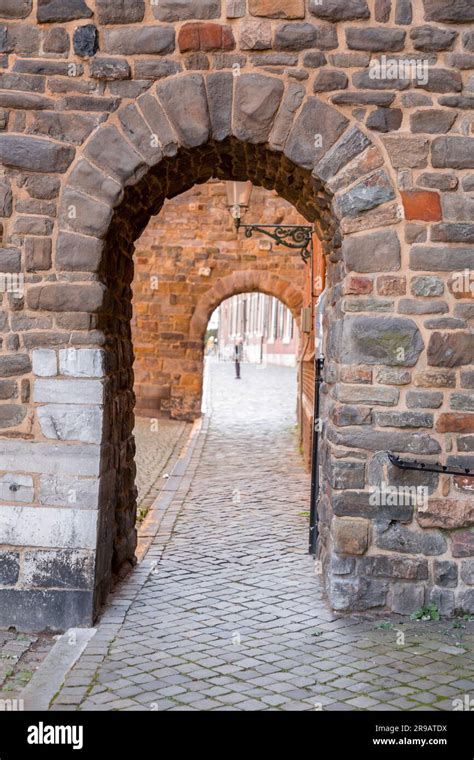 Typical dutch architecture hi-res stock photography and images - Alamy