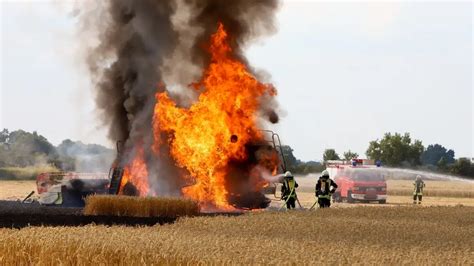 M Hdrescher Geht In Flammen Auf