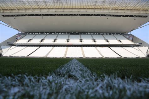 Principal Torcida Organizada Do Corinthians Prepara Mosaico Para O