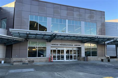 Juneau International Airport prepares for busy holiday | Juneau Empire