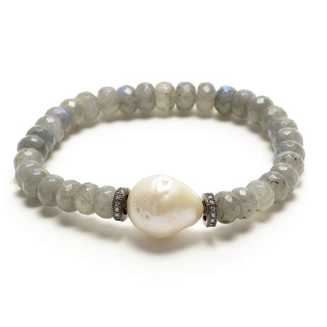 Stunning Bracelet That Easily Rolls On Your Wrist Labradorite And