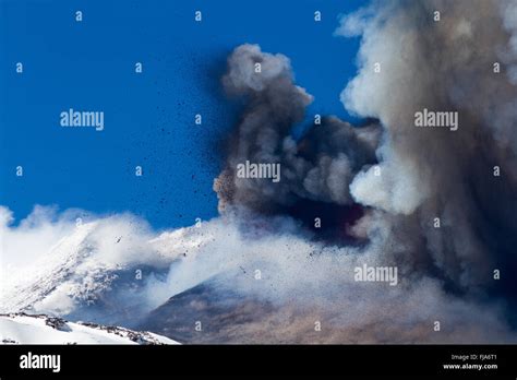 Volcano Etna eruption Stock Photo - Alamy