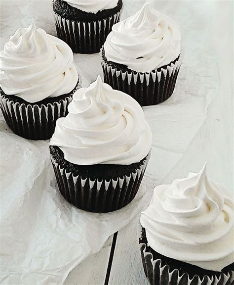 Pin By Lua On Party Decorations Cupcake Recipes Chocolate Gourmet