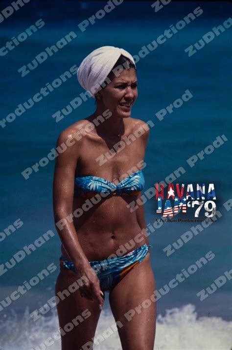 Hot Sexy Rita Coolidge Bikini Pics