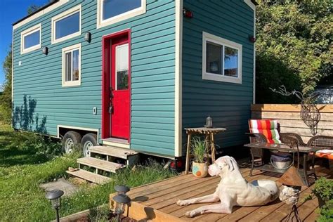 5 tiny homes for sale in Ontario that are both adorable & affordable