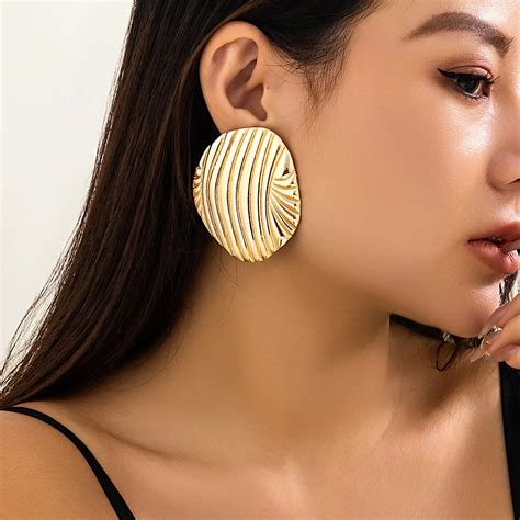 Exaggerated Rock Heavy Metal Geometric Shell Stripe Big Stud Earrings