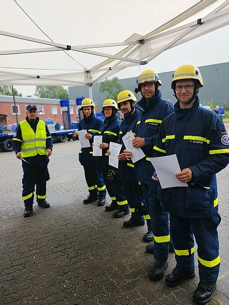 THW OV Hamburg Harburg Neue ehrenamtliche Einsatzkräfte für das THW