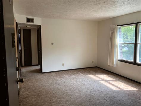 302 E Kent St #C-5, Streator, IL 61364 - See Est. Value, Schools & More