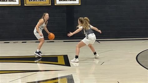 Emporia State Womens Basketball Holds Intrasquad Scrimmage In