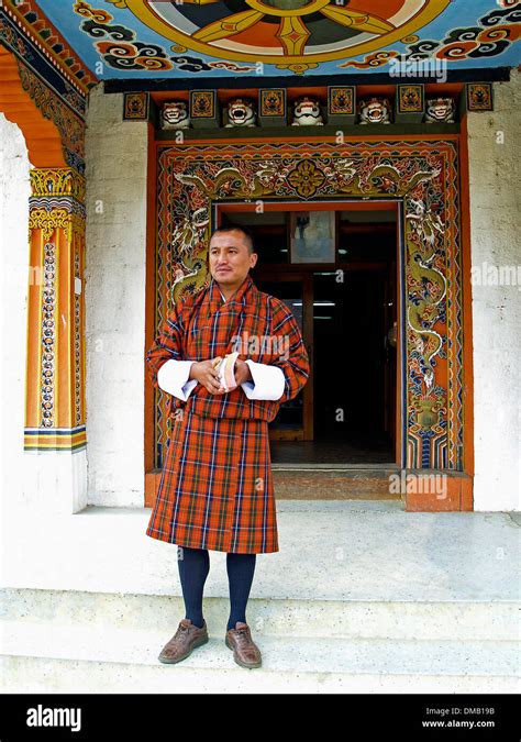 Bhutanese Traditional Dress Hi Res Stock Photography And Images Alamy