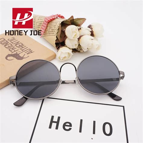 Classic Vintage Metal Frame Round Sunglasses Men Women Personality