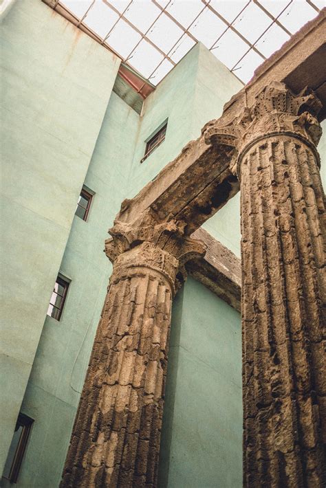 How To Visit The Temple Of Augustus In Barcelona Solosophie