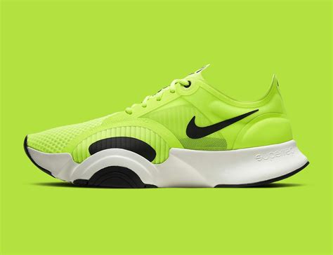 Nike Digital DTC vs Wholesale - Finding the Omnichannel Balance