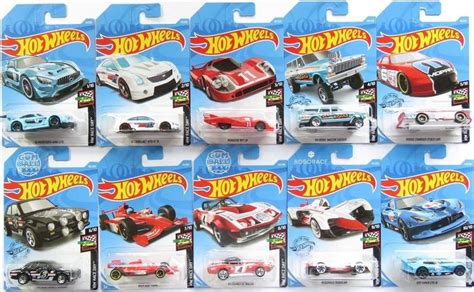 Série HW Race Day Completa Main Line 2019 10 Miniaturas Hot Wheels Carrinho de Brinquedo