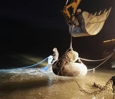 Bomba a Fano ora è in mare Non sarà fatta esplodere prima di lunedì