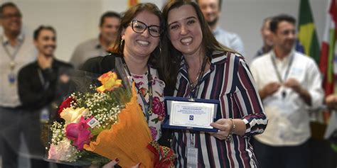 Gestora Da Orsegups Recebe Homenagem De 5 Anos De Empresa BLOG