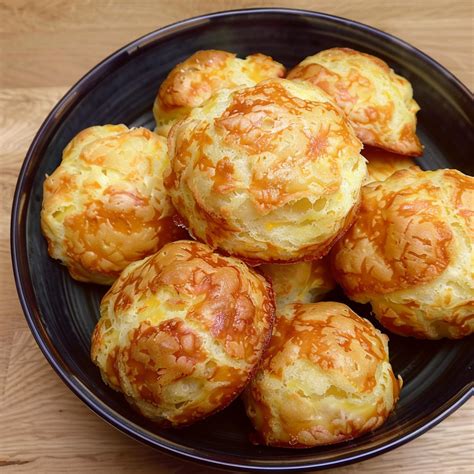 Gougères au Fromage Une Délicieuse Spécialité Bourguignonne