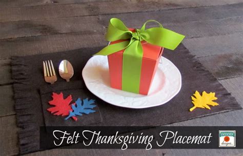 Simple Thanksgiving Placemats